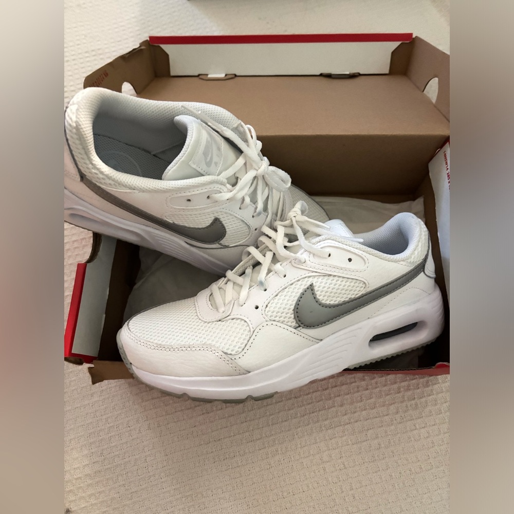 Womens Nike Air Max SC Sneakers 30$